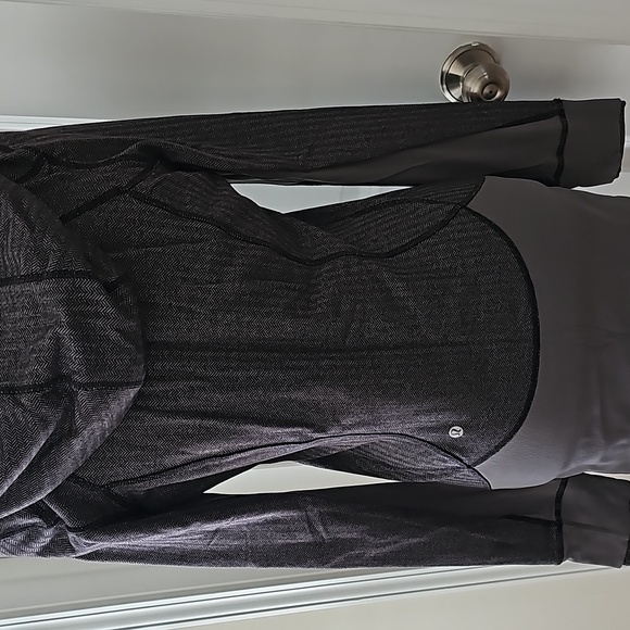 380. Lululemon Daily Practice Jacket - Picture 7 of 12